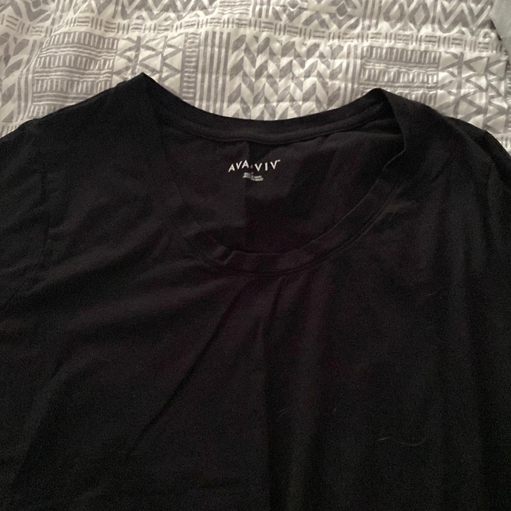 Black Tee